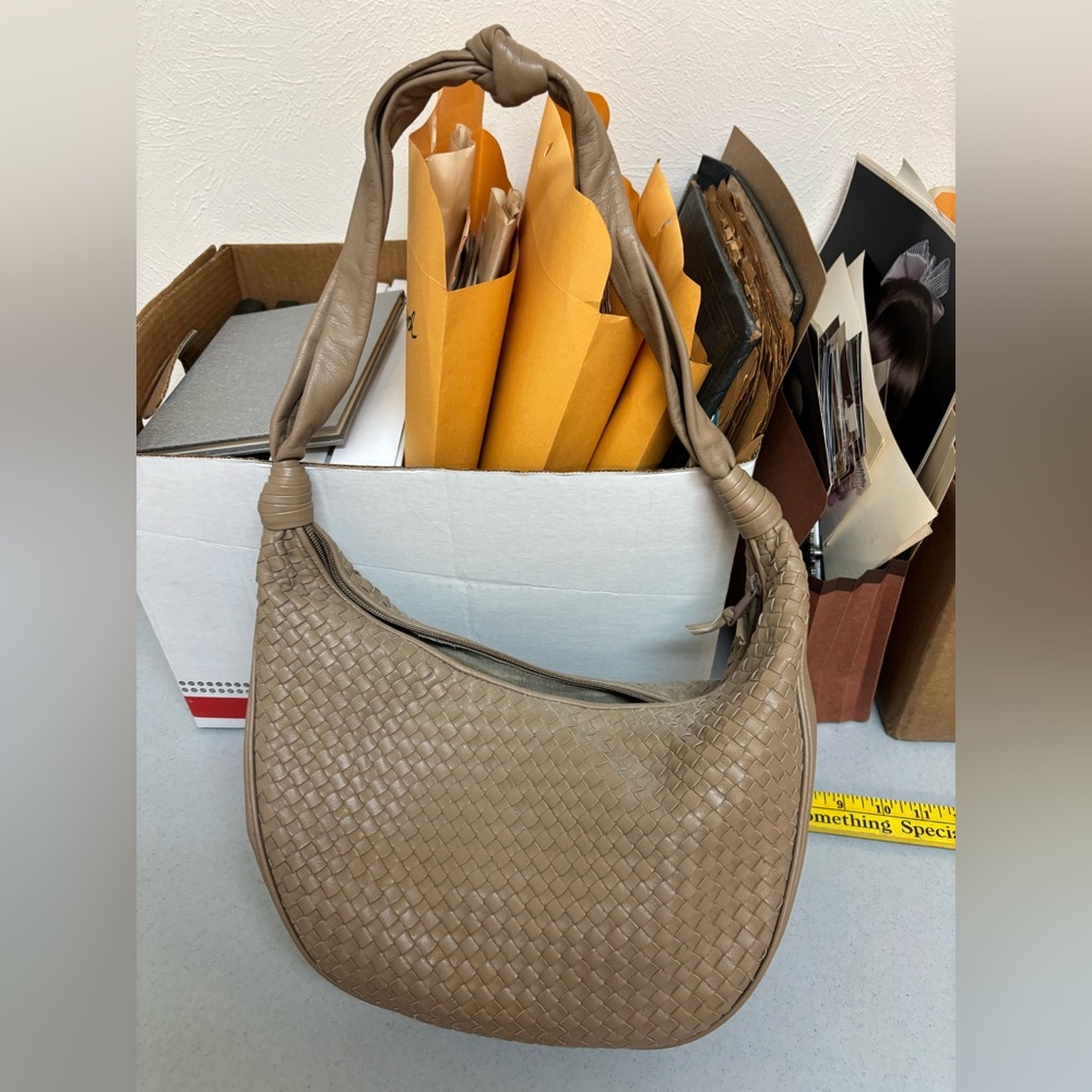 Elegant Tan Woven Women's Bag